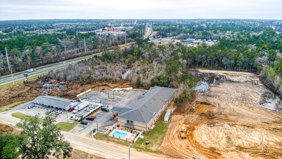 More Photos Of 85 River Park Dr, Midway Hotel For Sale