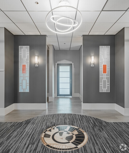 More Photos Of 1741-1761 N Dilleys Rd, Gurnee Office For Lease