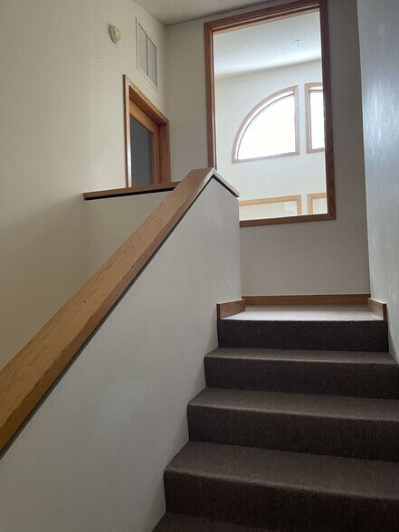More Photos Of 228-246 Waterfall Dr, Elkhart Loft Creative Space For Sale