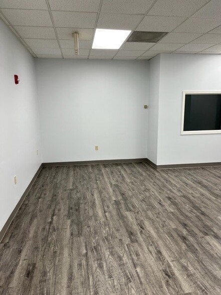 More Photos Of 1835 Savoy Dr, Atlanta Medical For Lease