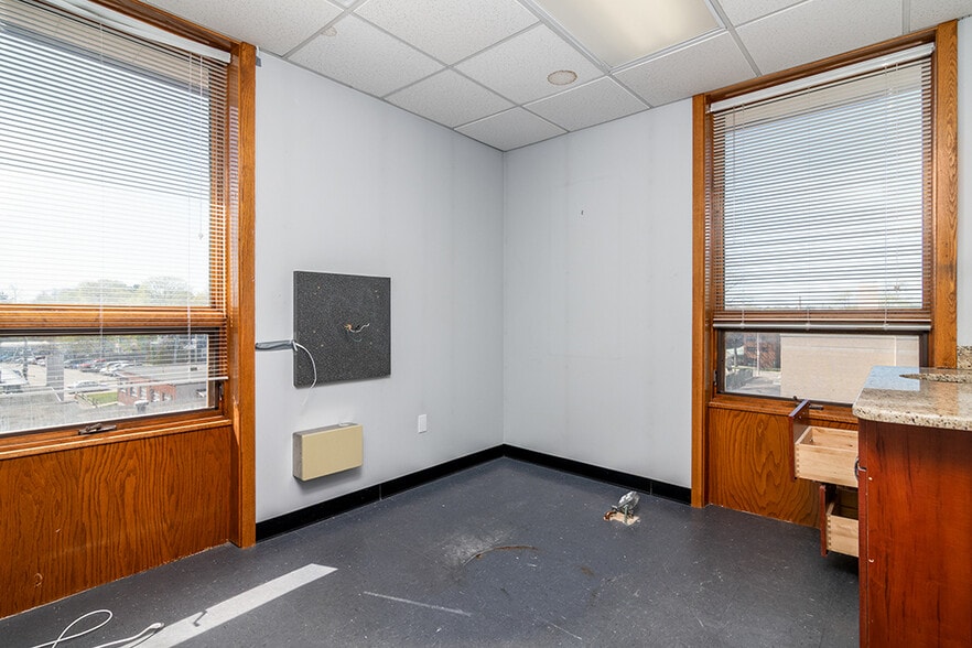 More Photos Of 120 N Main St, Attleboro Medical For Sale