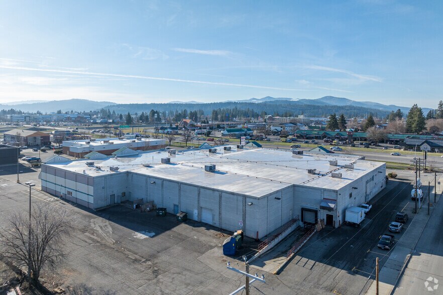 More Photos Of 225-255 W Appleway Ave, Coeur d'Alene General Retail For Sale