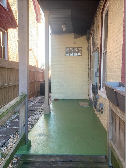 More Photos Of 228 E Washington St, Hagerstown Office Residential For Sale