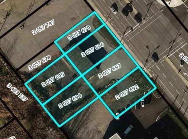 Primary Photo Of Boul Chomedey, Laval Land For Sale