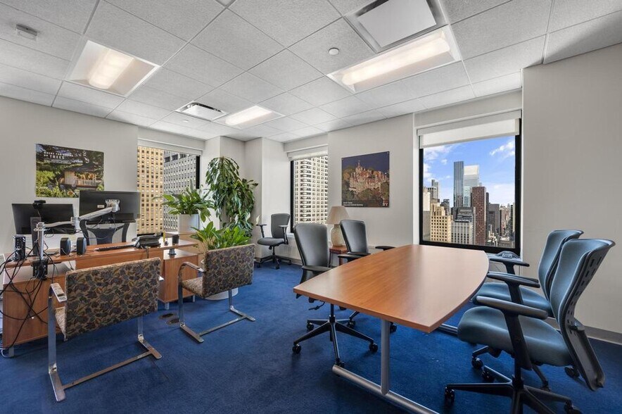 More Photos Of 633 Third Ave, New York Office For Sale