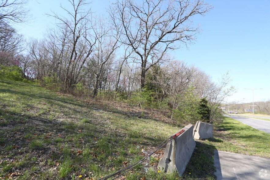 More Photos Of 19500 E Us-40 Hwy, Independence Land For Sale