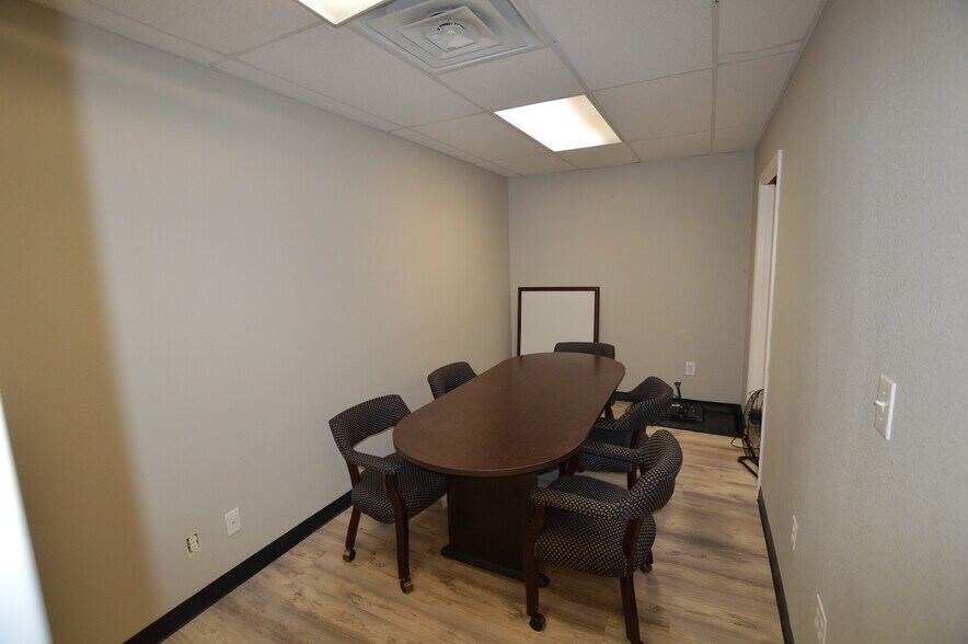 More Photos Of 201-207 S Allen Dr, Allen Office For Sale