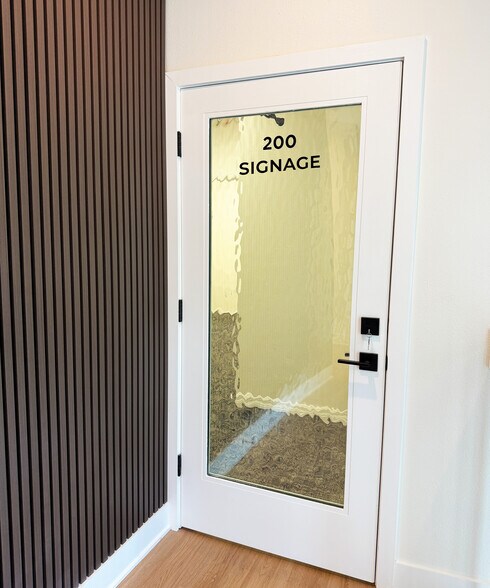 More Photos Of 166 Lookout Pl, Maitland Medical For Lease