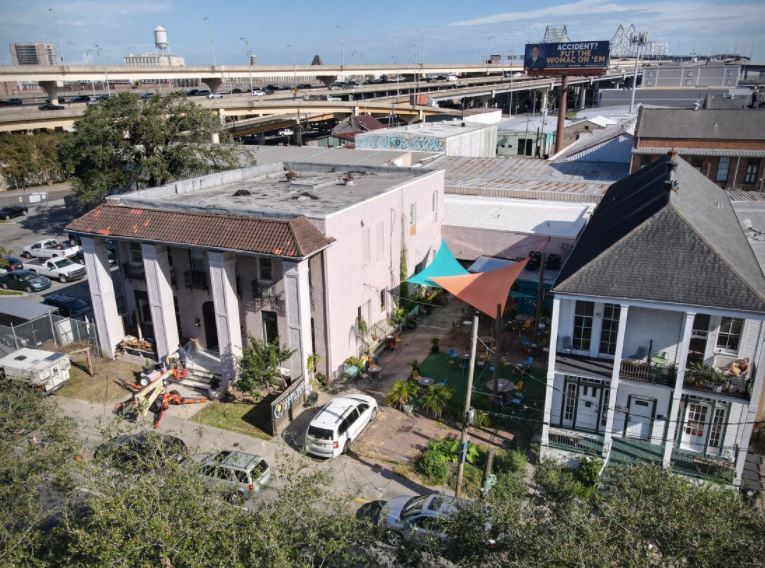 Primary Photo Of 1152 Camp St, New Orleans Office For Sale