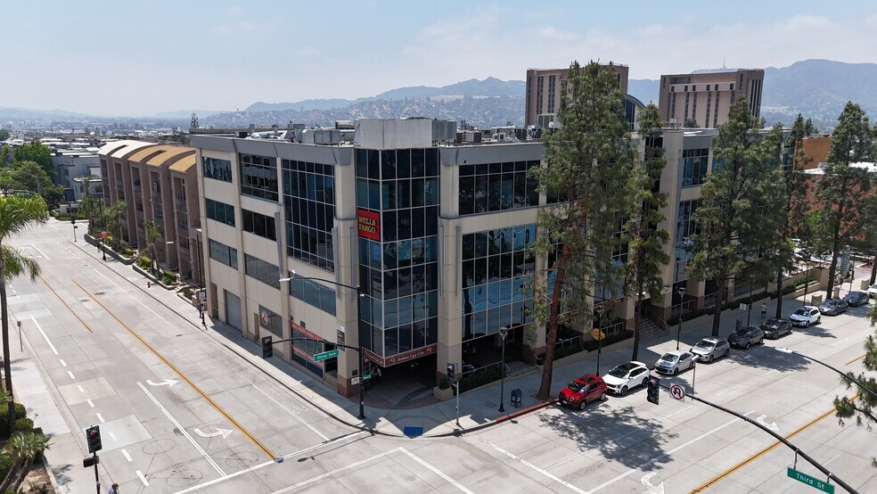 More Photos Of 250 E Olive Ave, Burbank Loft Creative Space For Lease
