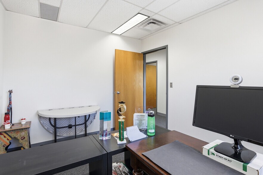 More Photos Of 101 Cambridge St, Burlington Medical For Lease