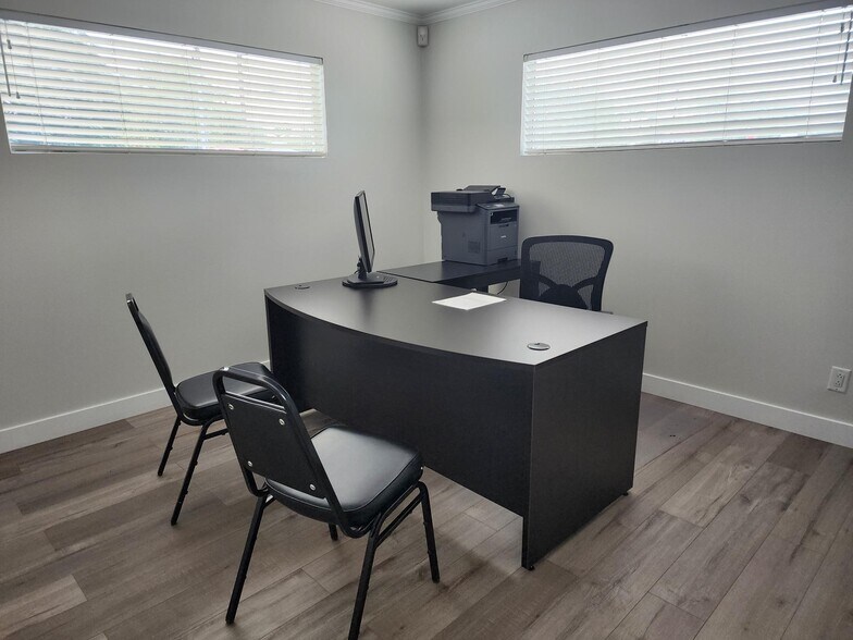 More Photos Of 530 S 9th St, Las Vegas Coworking Space