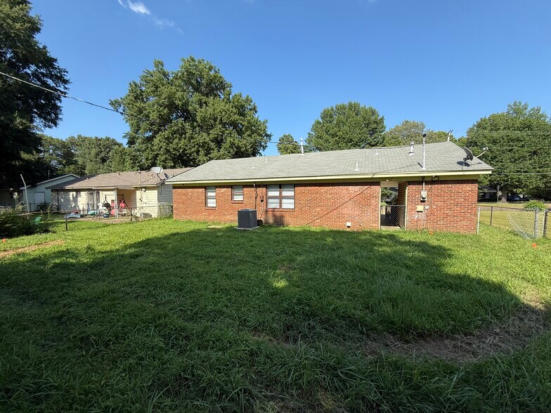 More Photos Of , Memphis Multifamily For Sale