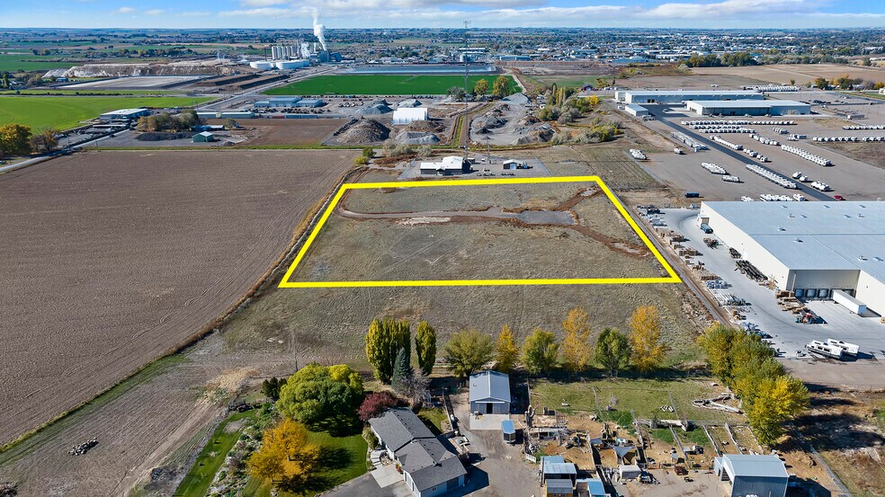 More Photos Of 3750 3250 E, Kimberly Land For Lease