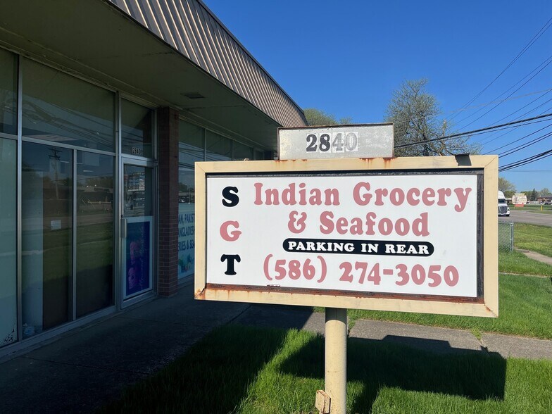 More Photos Of 2830-2860 E 14 Mile Rd, Warren Storefront Retail Office For Lease