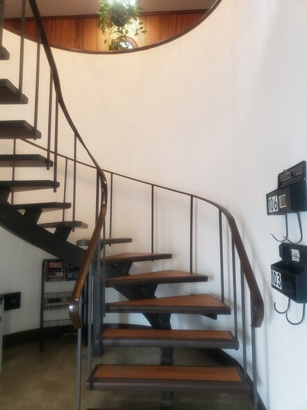 More Photos Of 21945 Three Notch Rd, Lexington Park Office For Lease