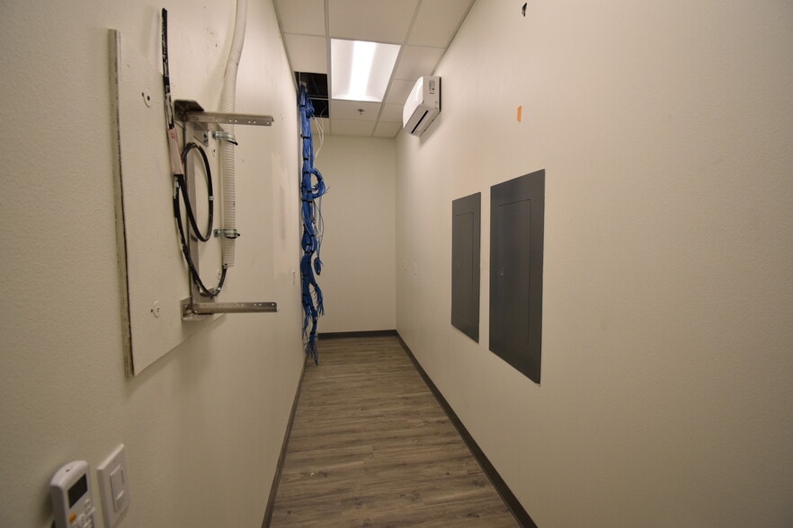 More Photos Of 72140 Magneisa Falls Dr, Rancho Mirage Office Residential For Sale