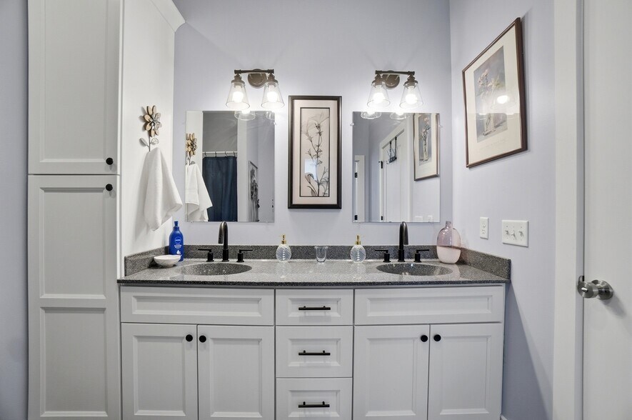 More Photos Of 110 W Main St, Deshler General Retail For Sale