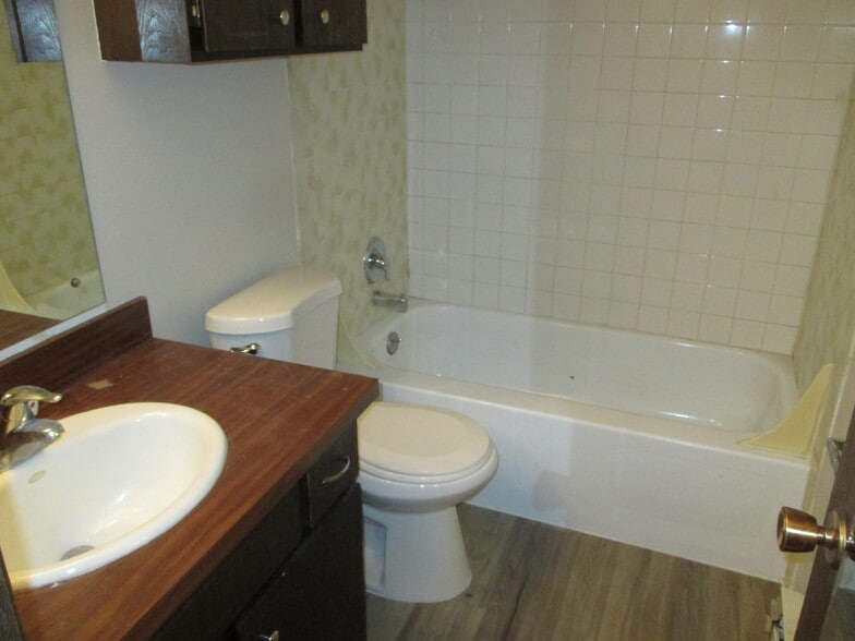 More Photos Of 6311 E 6th Ave, Spokane Valley Apartments For Sale