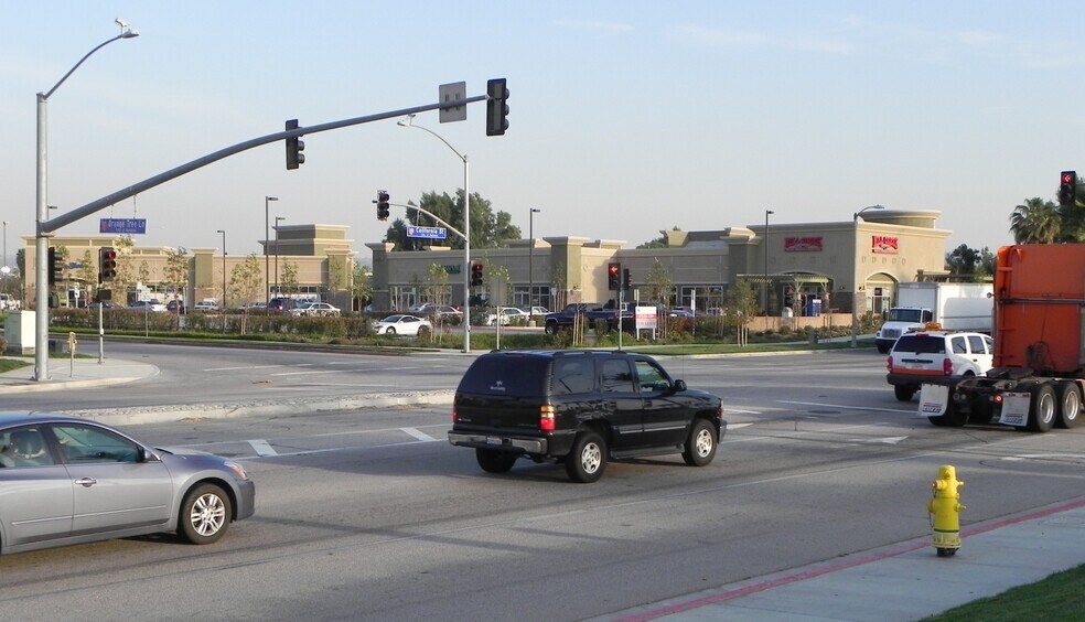 More Photos Of 2083 Orange Tree Ln, Redlands Freestanding For Lease