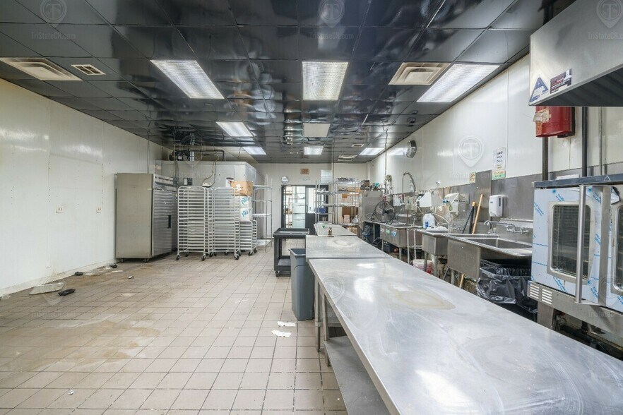 More Photos Of 455-457 Utica Ave, Brooklyn Storefront Retail Office For Sale
