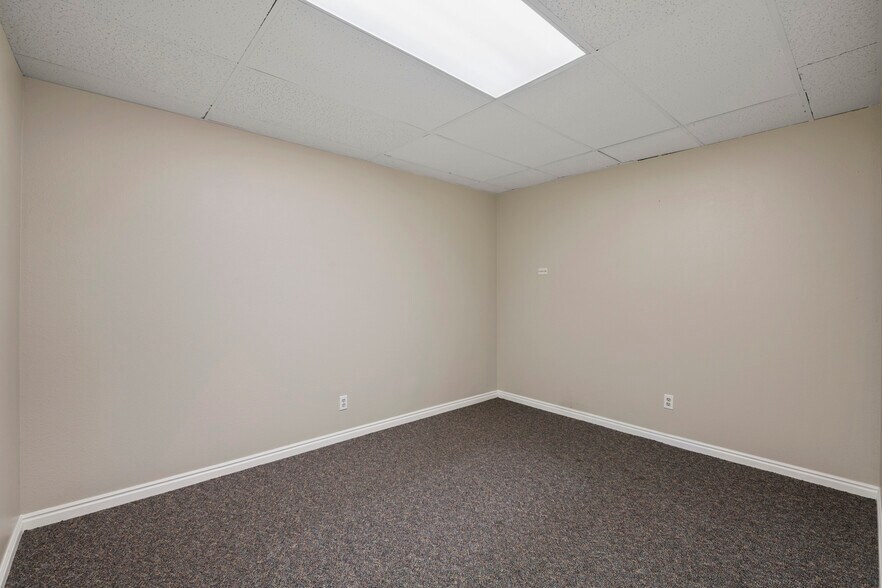More Photos Of 405 S 100 E, Pleasant Grove Office For Lease