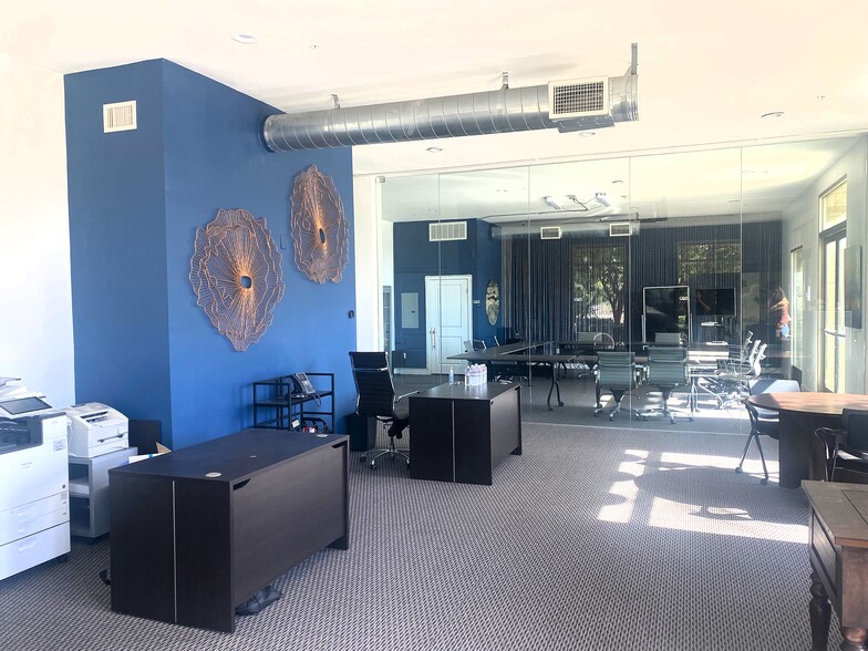 More Photos Of 202 Village Commons Blvd, Camarillo Storefront Retail Residential For Sale