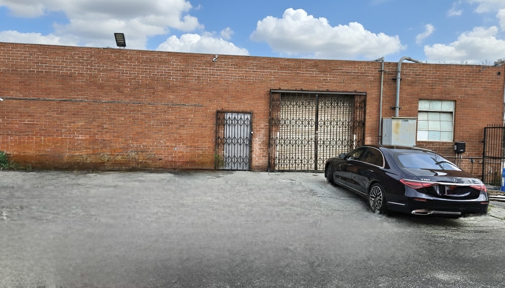 More Photos Of 7142-7148 Condor Ave, Commerce Warehouse For Lease