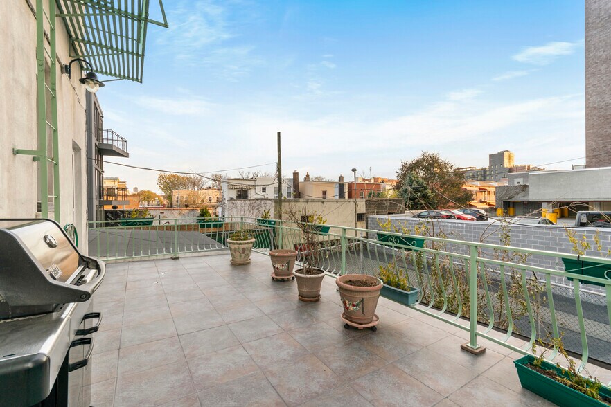 More Photos Of 11-36 31st Ave, Astoria Apartments For Sale
