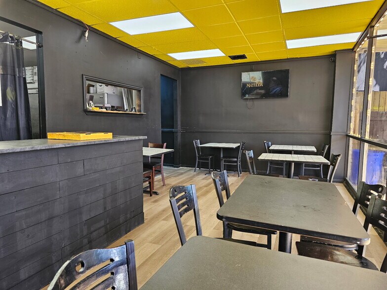 More Photos Of 7802-7806 Callaghan Rd, San Antonio Freestanding For Sale