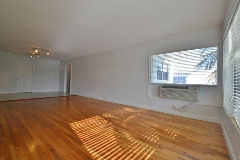 More Photos Of 7805 Crespi Blvd, Miami Beach Apartments For Sale