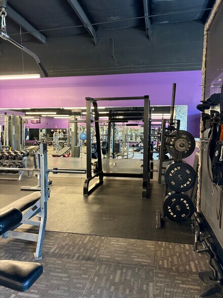 More Photos Of 3219 Apalachee Pky, Tallahassee General Retail For Lease