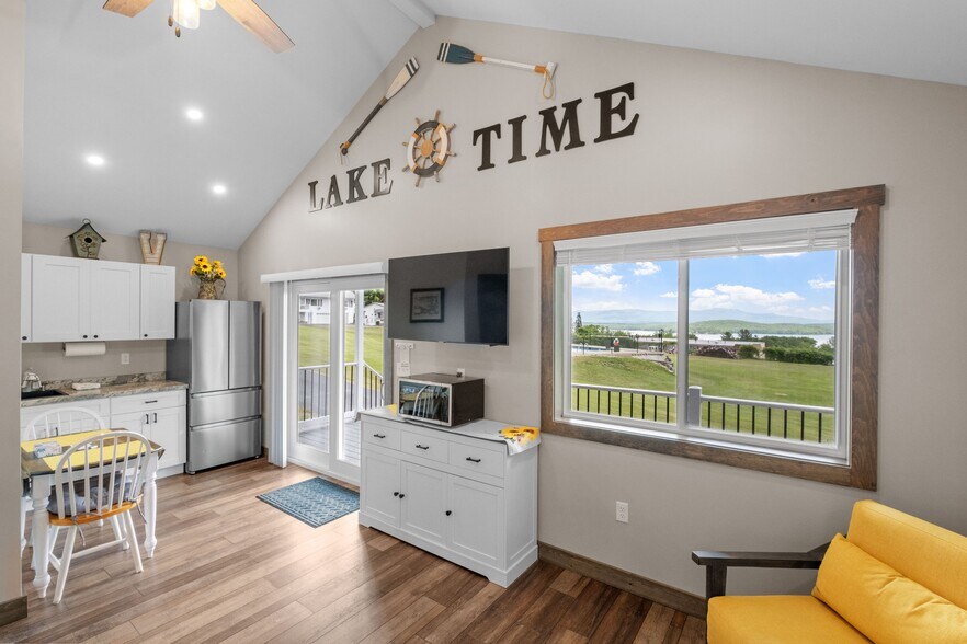 More Photos Of 291 Endicott St N, Laconia Hotel For Sale