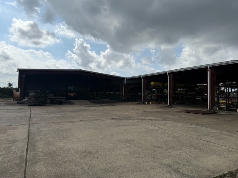 More Photos Of 4601 Gulf Fwy, La Marque Flex For Sale