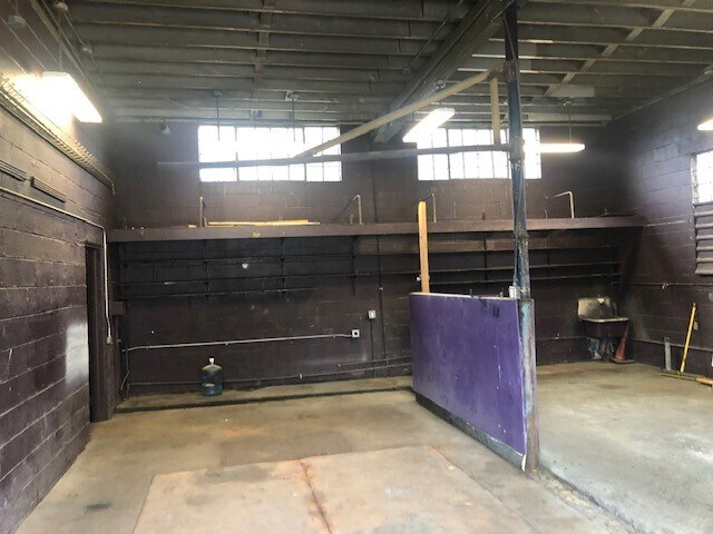 More Photos Of 3515 N Acadian, Baton Rouge Auto Repair For Sale