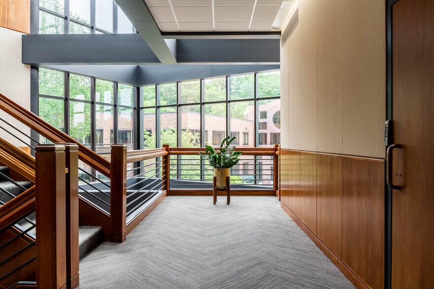 More Photos Of 500 Southborough Dr, South Portland Office For Lease