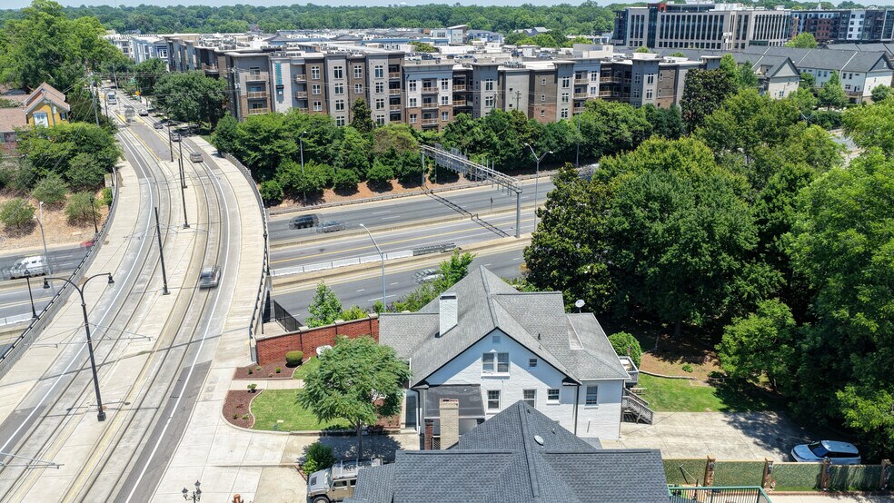 More Photos Of 610 Hawthorne Ln, Charlotte Office Residential For Sale