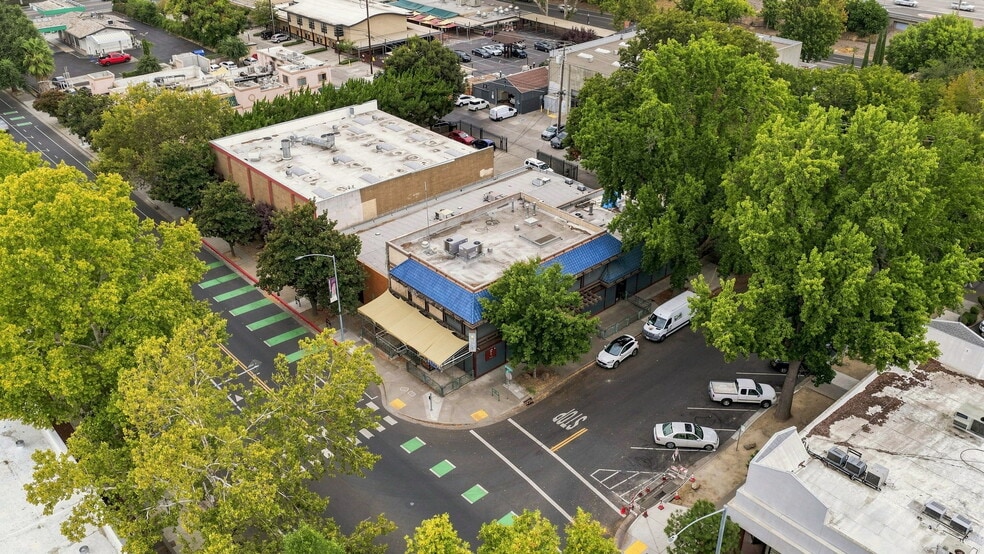 More Photos Of 2422 13th St, Sacramento Restaurant For Sale