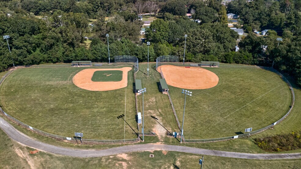 More Photos Of 18425 Main St, Woodbury Schools For Sale
