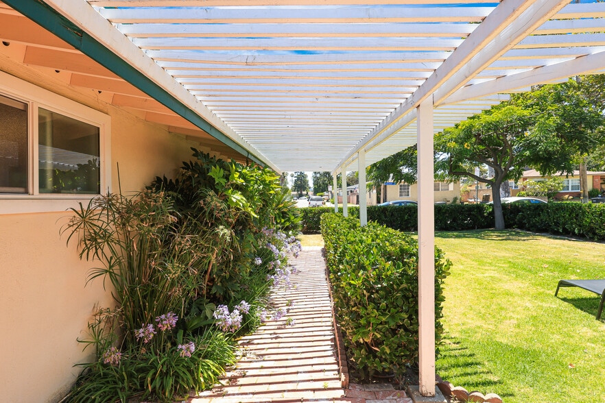 More Photos Of 1139 W Sycamore Ave, Orange Multifamily For Sale