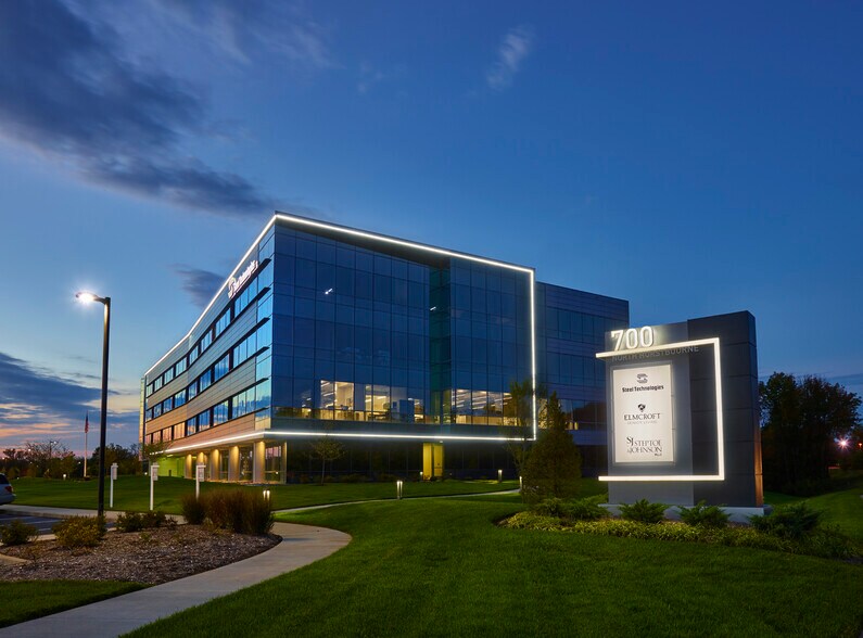 More Photos Of 700 N Hurstbourne Pky, Louisville Office For Lease