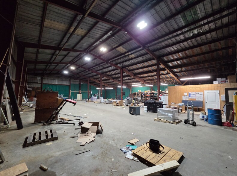 More Photos Of 105 Gelo Rd, Rocky Mount Warehouse For Lease