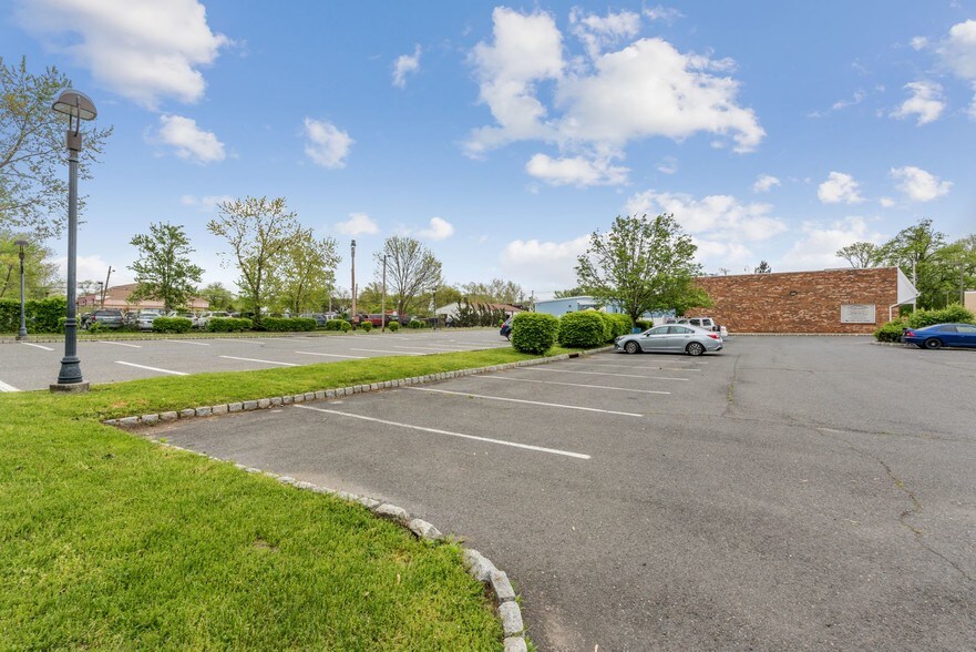 More Photos Of 12 Snowhill St, Spotswood Freestanding For Lease