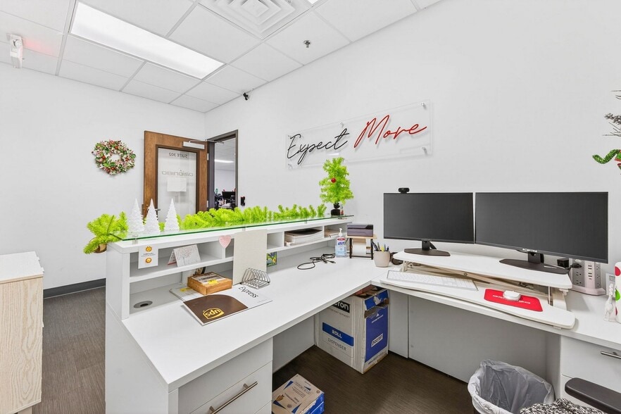 More Photos Of 930 S Harbor City Blvd SW, Melbourne Office For Sale