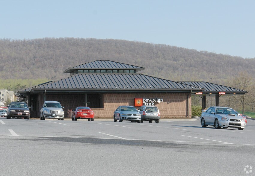 Primary Photo Of 4450 Oakhurst Blvd, Harrisburg Unknown For Lease