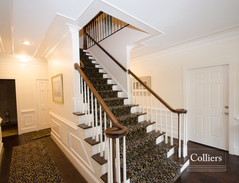 More Photos Of 26 Office Park Ct, Columbia Office For Sale