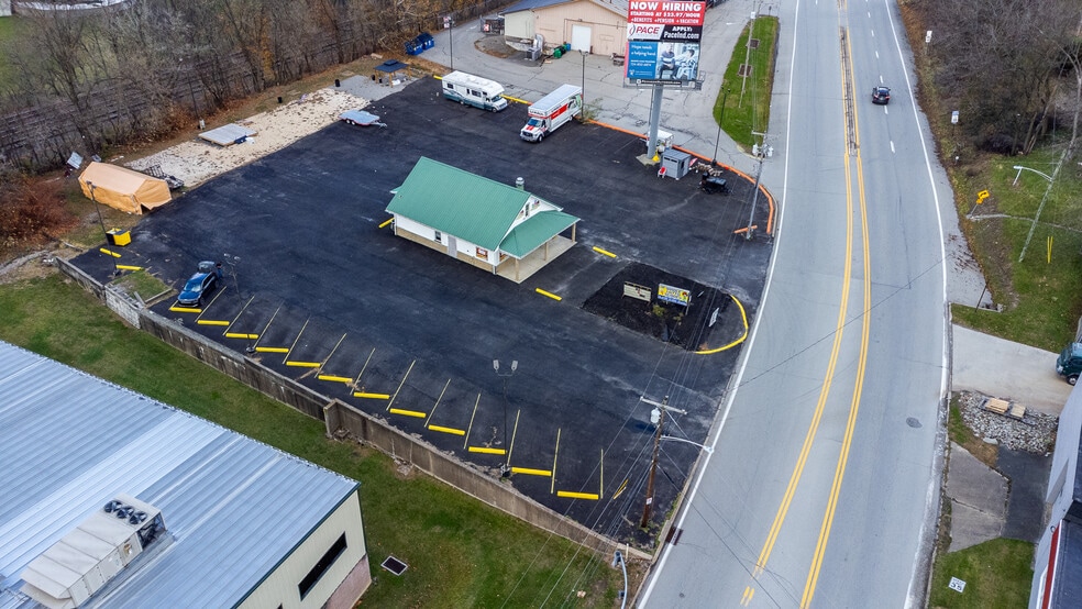 More Photos Of 702 Industrial Blvd, Latrobe Freestanding For Sale