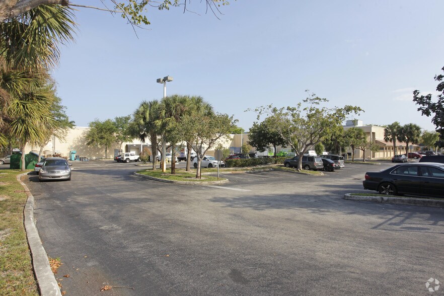 More Photos Of 5150 N State Road 7, North Lauderdale Refrigeration Cold Storage For Lease