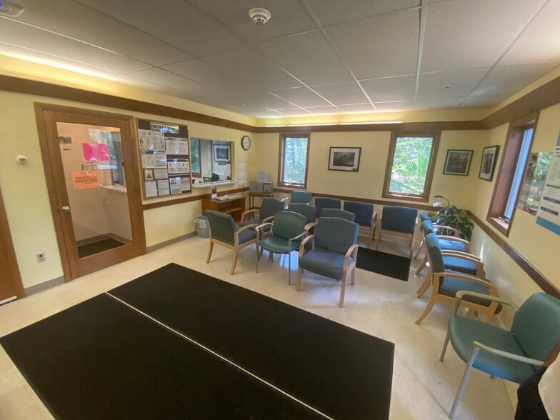 More Photos Of 27 Mill St, Waldoboro Medical For Sale