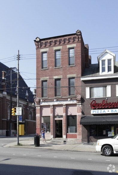 More Photos Of 4626 Liberty Ave, Pittsburgh Storefront Retail Residential For Lease